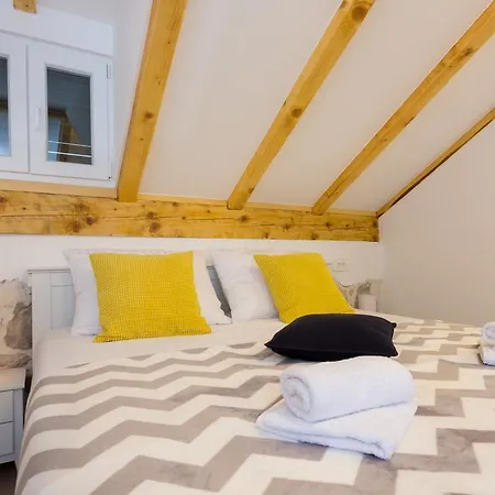 Apartment Lux Arija *
